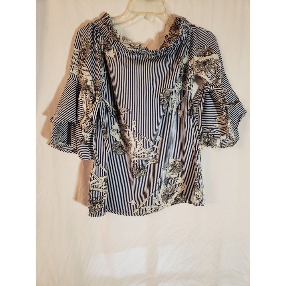 Women's Style House Blue Striped Flutter Sleeve Blouse Size S